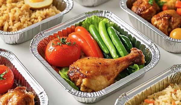 What are the performance advantages of aluminum foil lunch boxes